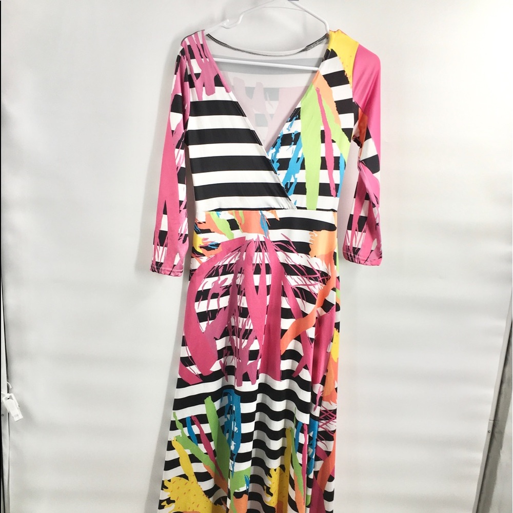 ⬇️$25 Maxi dress S - Picture 1 of 9